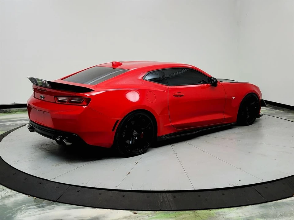 2018 Chevrolet Camaro SS 6th Gen - Image 5 of 21
