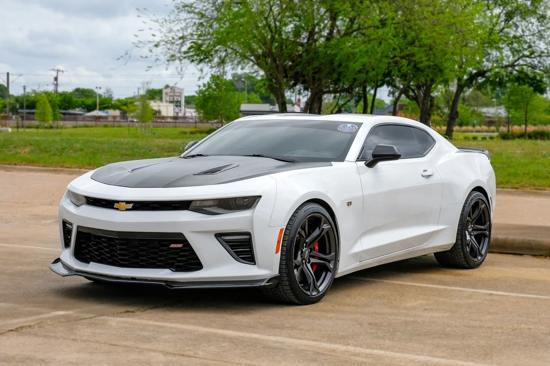 2018 Chevrolet Camaro SS 6th Gen - Image 2 of 21