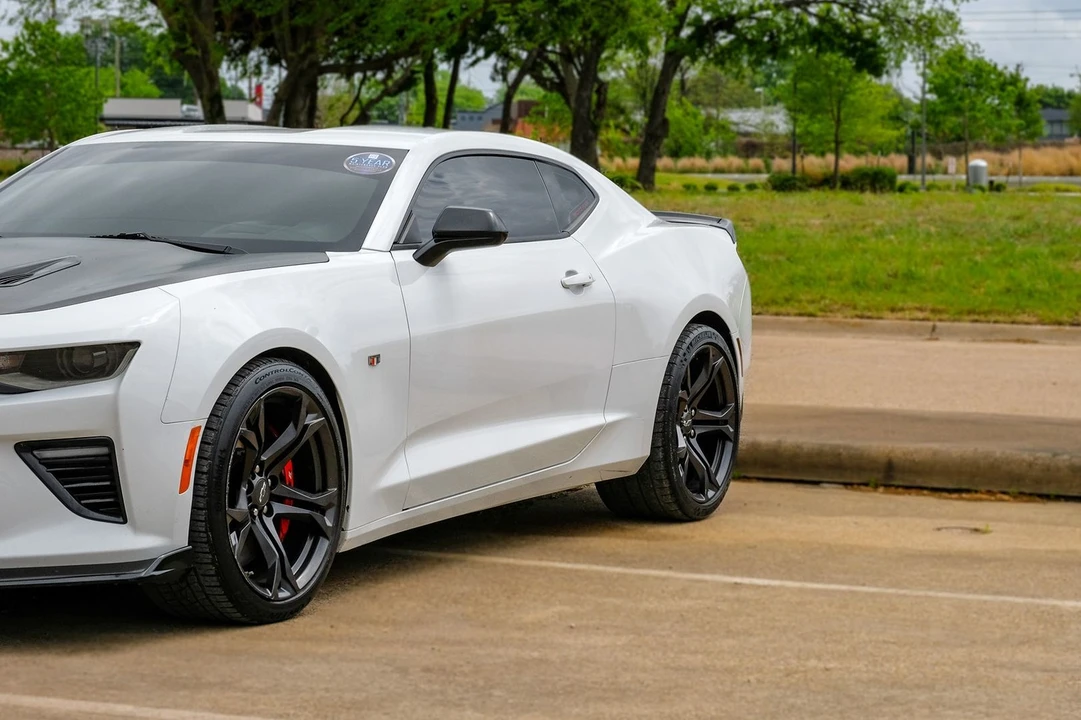 2018 Chevrolet Camaro SS 6th Gen - Image 5 of 21