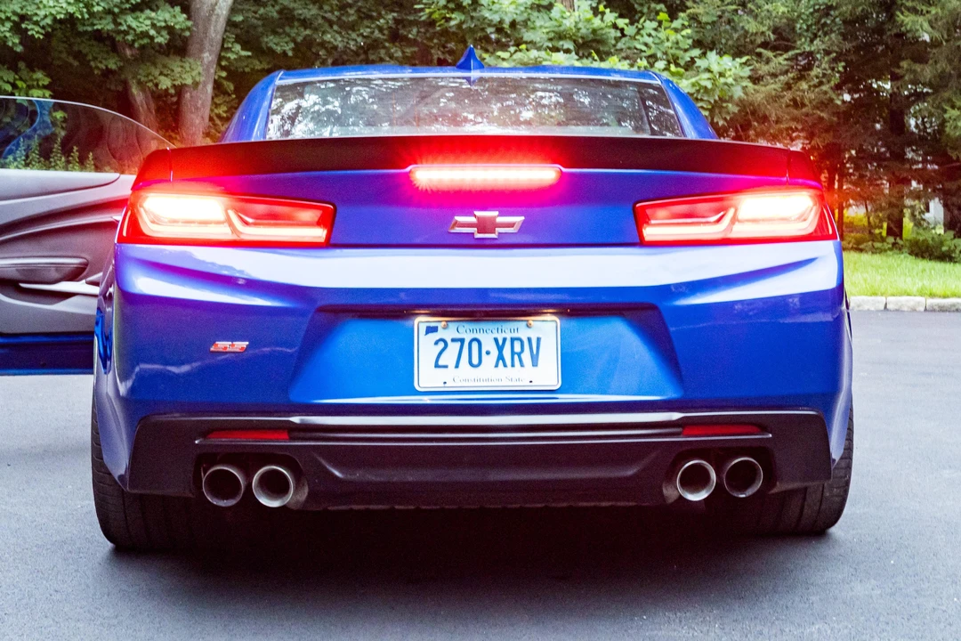 2018 Chevrolet Camaro SS 6th Gen - Image 11 of 31