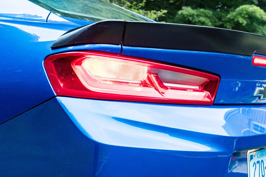 2018 Chevrolet Camaro SS 6th Gen - Image 13 of 31