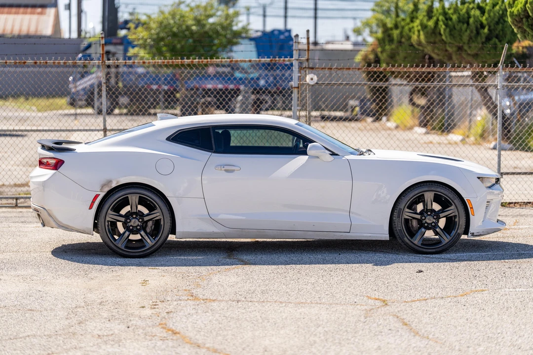 2018 Chevrolet Camaro SS 6th Gen - Image 9 of 31