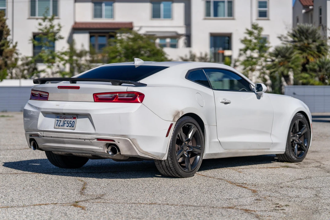 2018 Chevrolet Camaro SS 6th Gen - Image 8 of 31