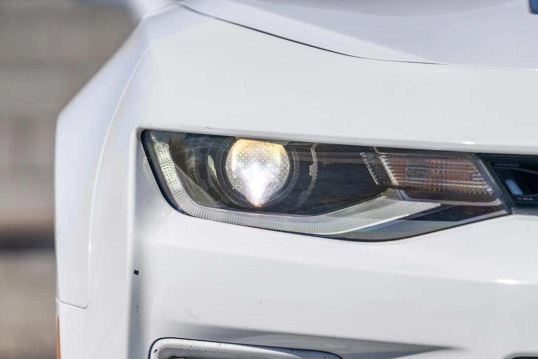 2018 Chevrolet Camaro SS 6th Gen - Image 11 of 31