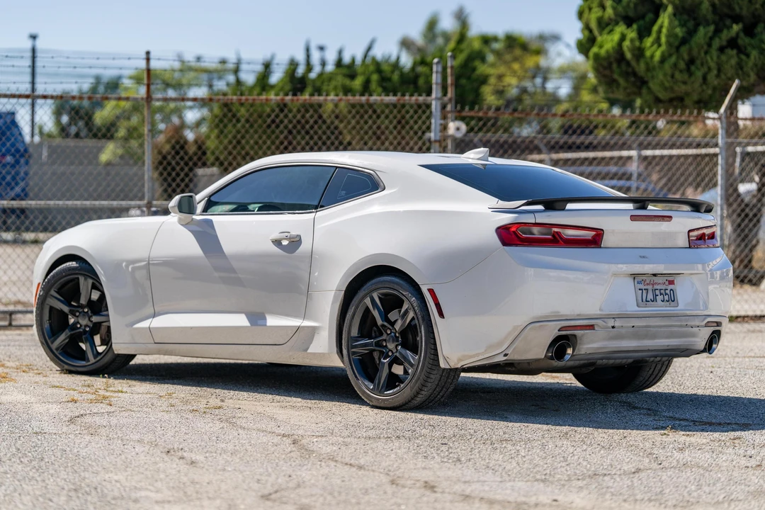 2018 Chevrolet Camaro SS 6th Gen - Image 4 of 31