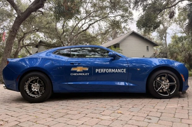 2018 Chevrolet Camaro SS 6th Gen - Image 3 of 8