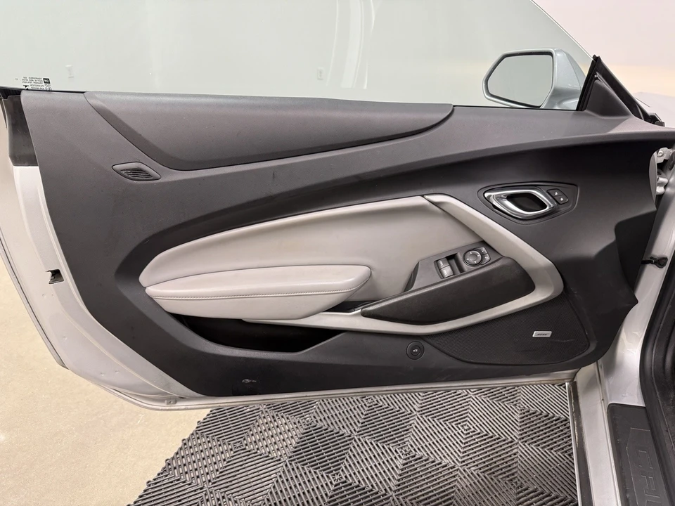 2018 Chevrolet Camaro 6th Gen - Image 8 of 12