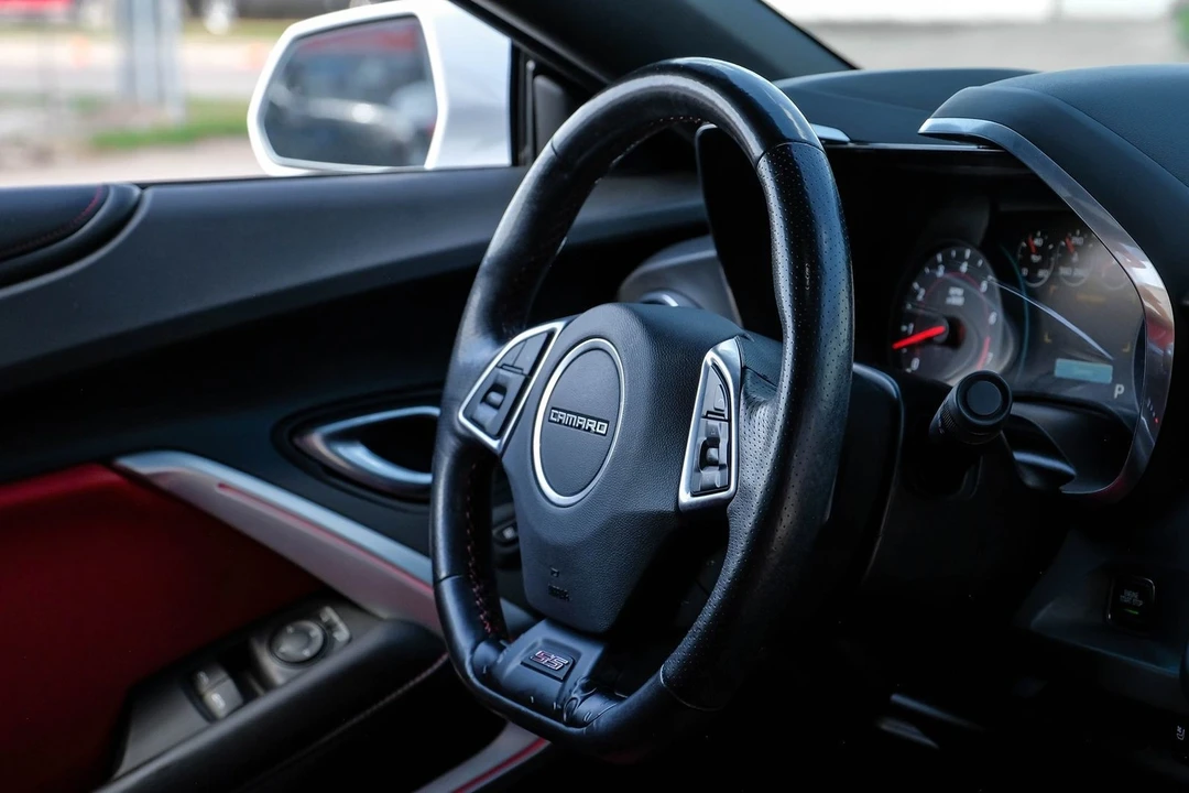 2018 Chevrolet Camaro SS 6th Gen - Image 16 of 21