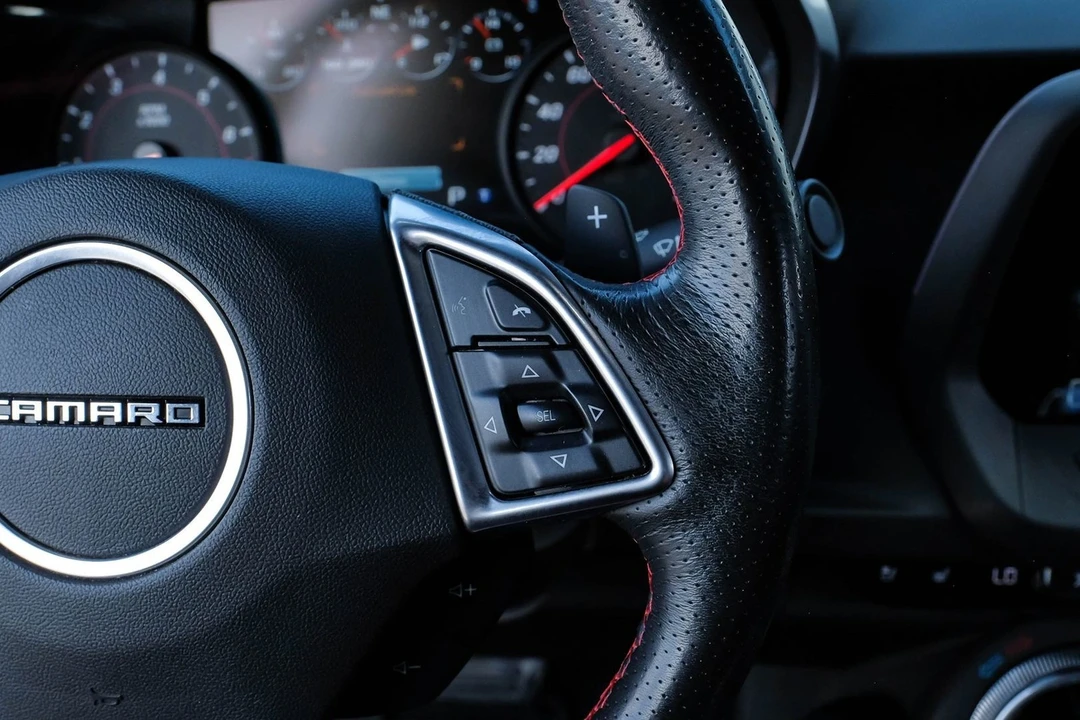 2018 Chevrolet Camaro SS 6th Gen - Image 19 of 21