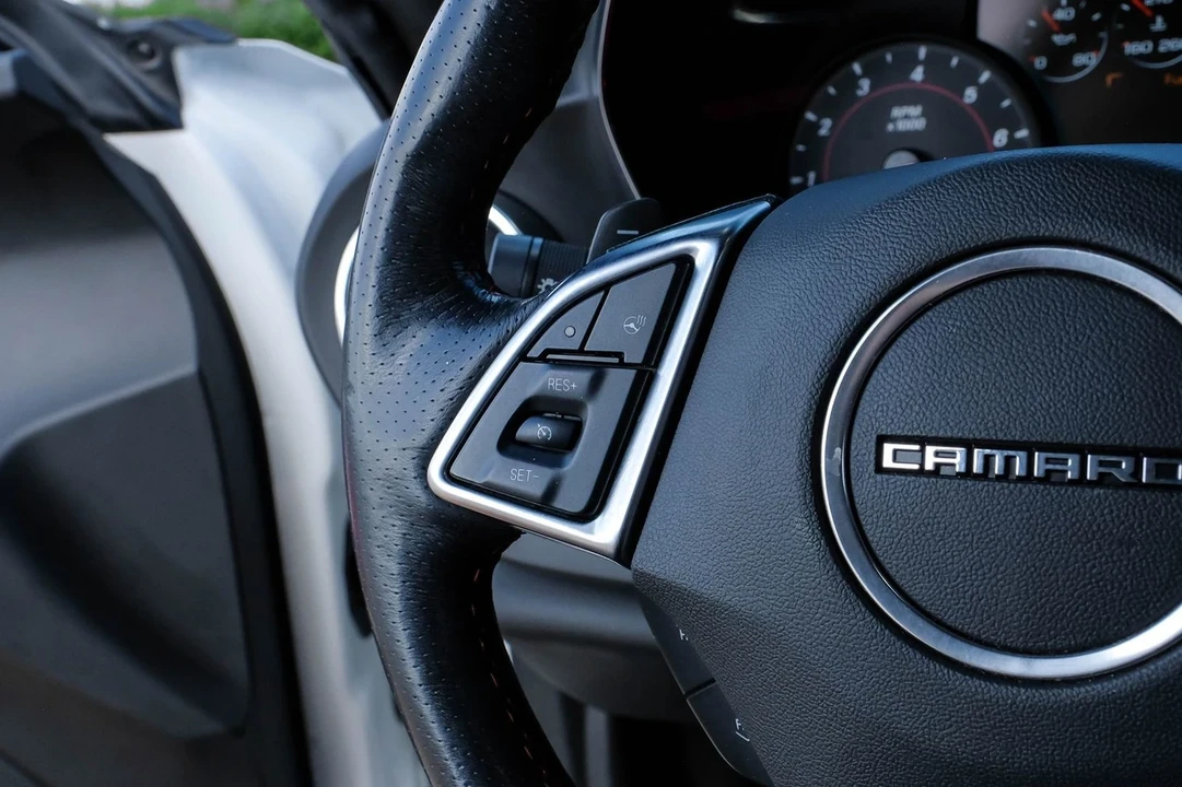 2018 Chevrolet Camaro SS 6th Gen - Image 18 of 21