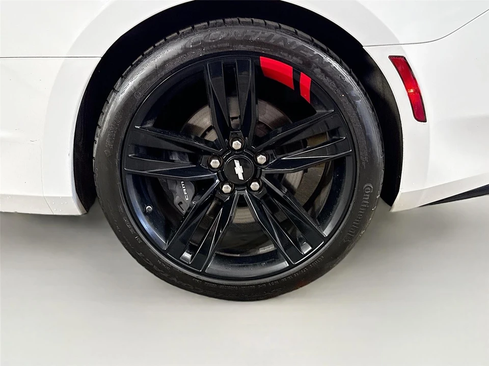 2018 Chevrolet Camaro SS 6th Gen - Image 11 of 17