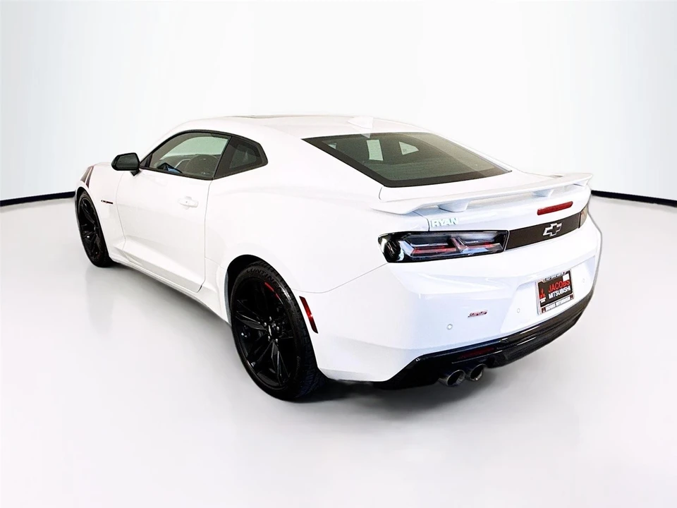 2018 Chevrolet Camaro SS 6th Gen - Image 11 of 21