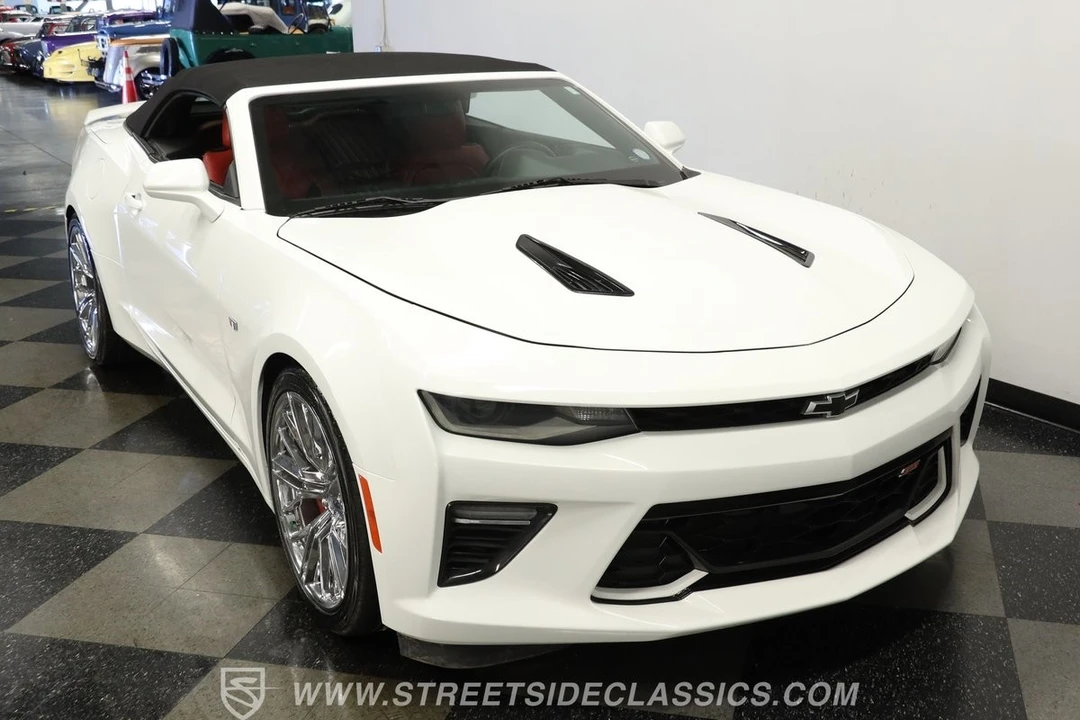2018 Chevrolet Camaro SS 6th Gen - Image 15 of 21