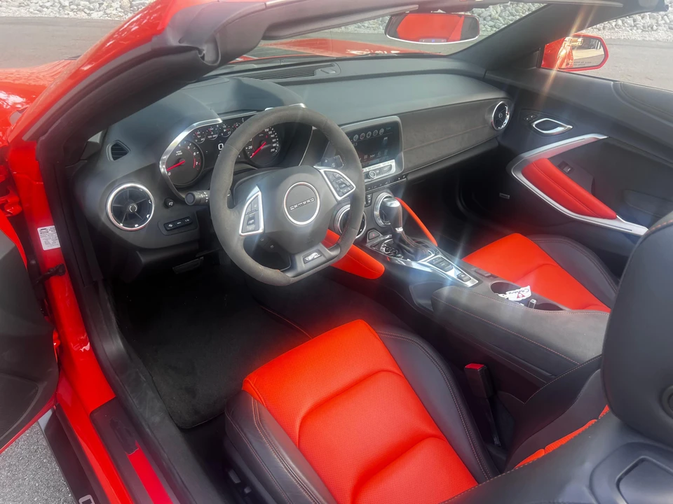 2018 Chevrolet Camaro SS 6th Gen - Image 26 of 31