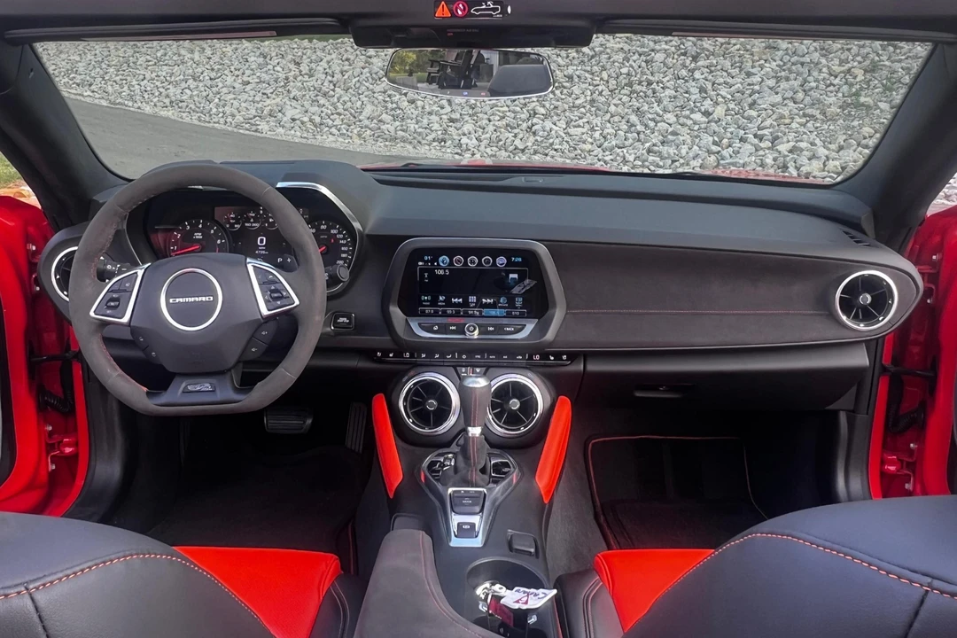 2018 Chevrolet Camaro SS 6th Gen - Image 20 of 31