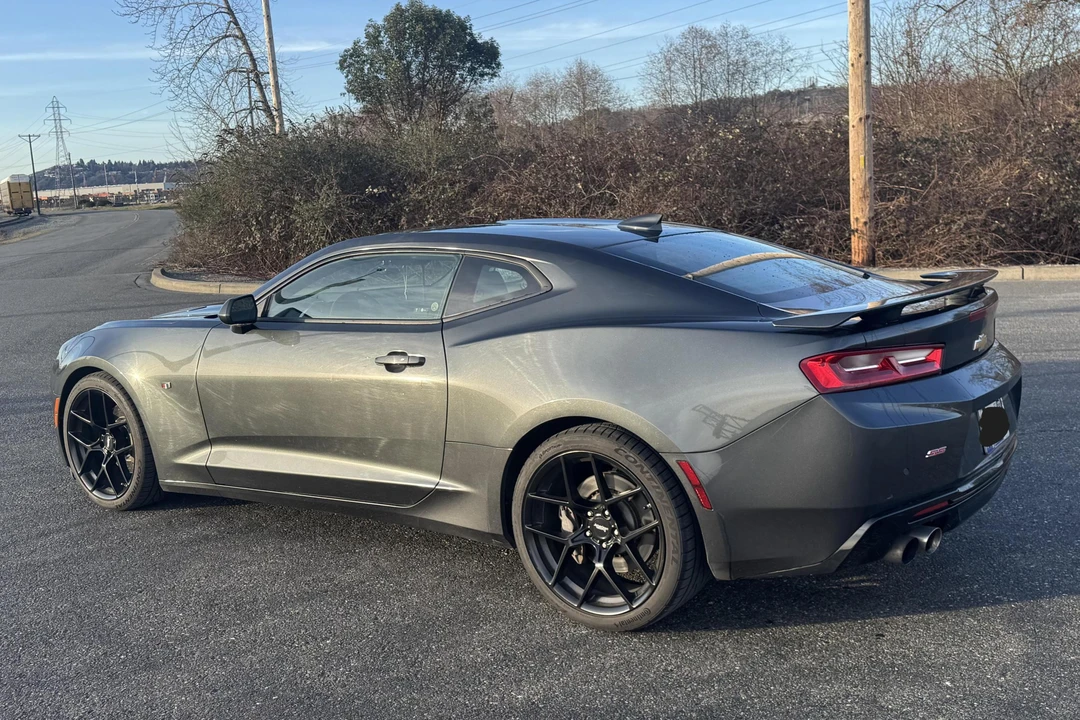 2018 Chevrolet Camaro SS 6th Gen - Image 4 of 31
