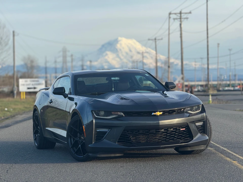 2018 Chevrolet Camaro SS 6th Gen - Image 25 of 31