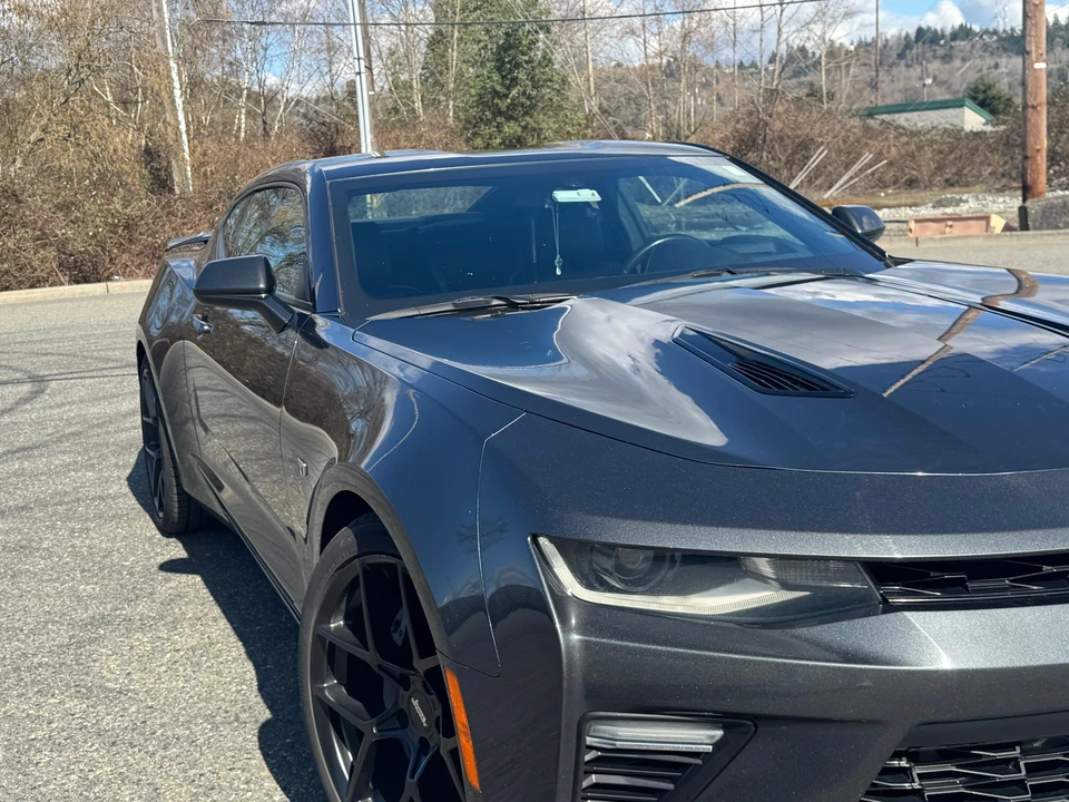 2018 Chevrolet Camaro SS 6th Gen - Image 28 of 31