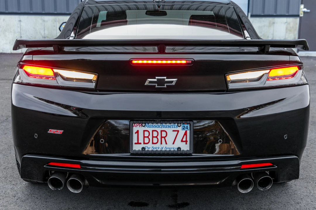 2018 Chevrolet Camaro SS 6th Gen - Image 16 of 31