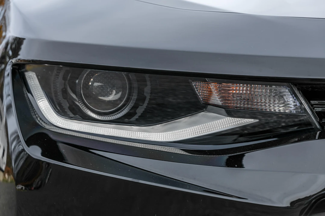 2018 Chevrolet Camaro SS 6th Gen - Image 10 of 31