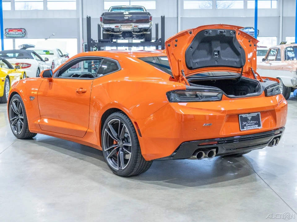 2018 Chevrolet Camaro SS 6th Gen - Image 16 of 21