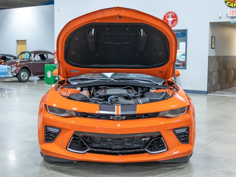 2018 Chevrolet Camaro SS 6th Gen - Image 10 of 21