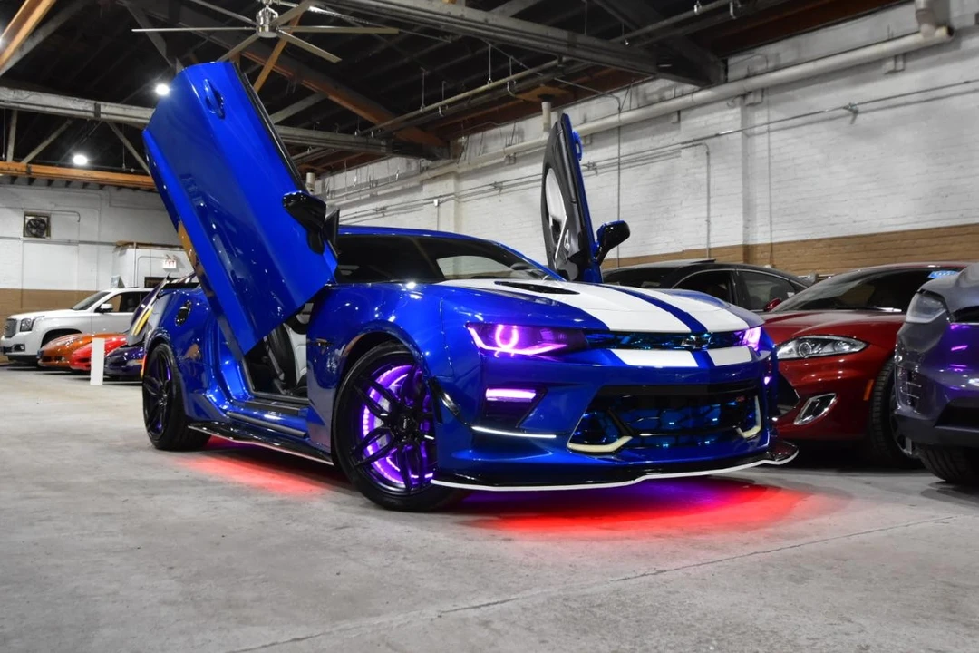 2018 Chevrolet Camaro SS 6th Gen - Image 2 of 12