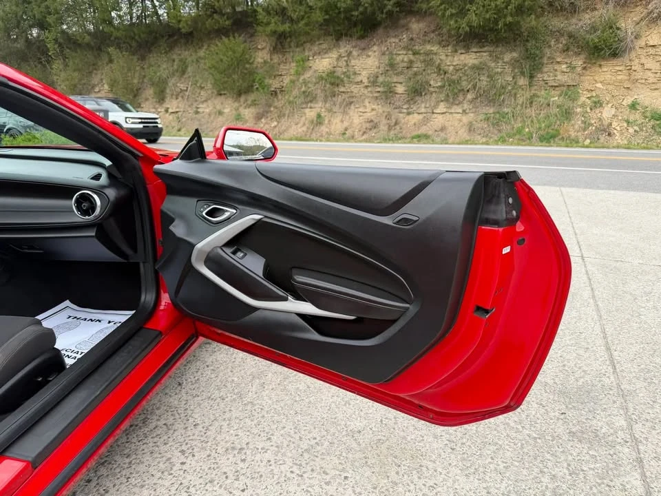 2018 Chevrolet Camaro 6th Gen - Image 9 of 16