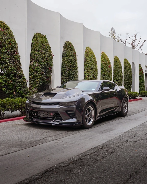 2018 Chevrolet Camaro - Image 2 of 15