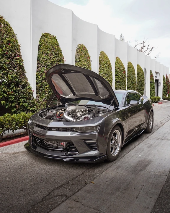 2018 Chevrolet Camaro - Image 9 of 15
