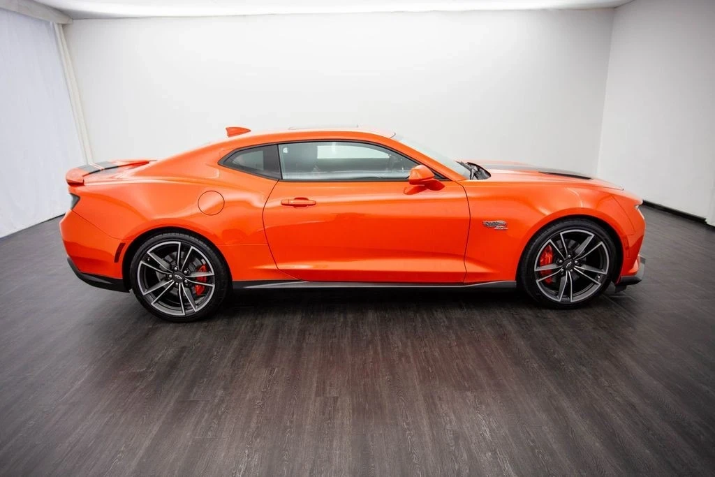 2018 Chevrolet Camaro SS 6th Gen - Image 6 of 12