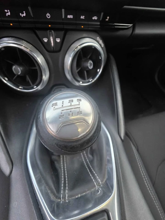 2018 Chevrolet Camaro 6th Gen - Image 10 of 13