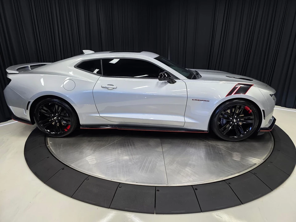 2018 Chevrolet Camaro SS 6th Gen - Image 14 of 31