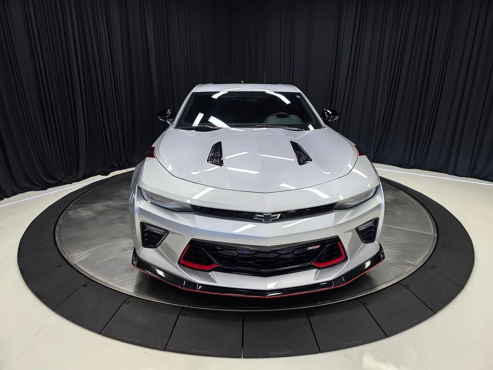 2018 Chevrolet Camaro SS 6th Gen - Image 8 of 31