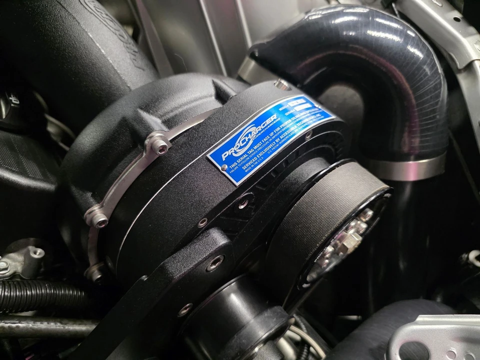 2018 Chevrolet Camaro SS 6th Gen - Image 3 of 31