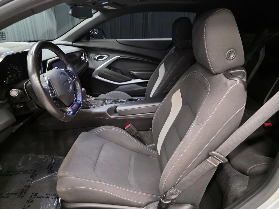 2018 Chevrolet Camaro SS 6th Gen - Image 17 of 31