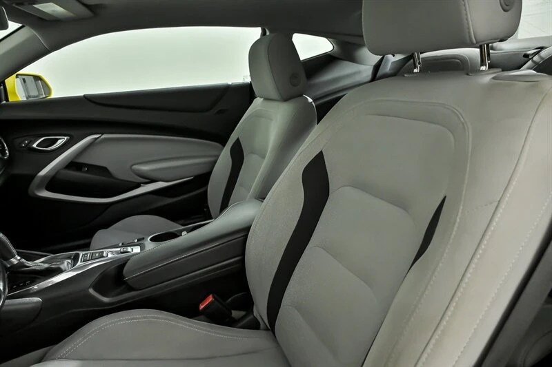 2018 Chevrolet Camaro SS 6th Gen - Image 16 of 30