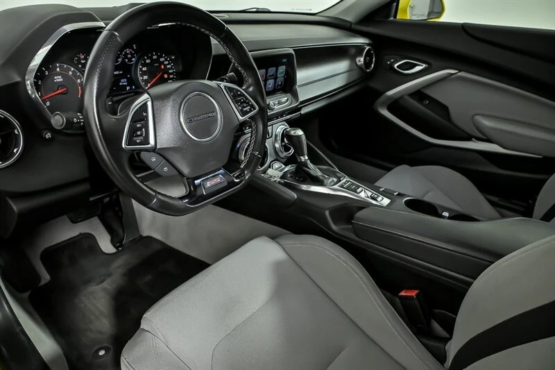 2018 Chevrolet Camaro SS 6th Gen - Image 14 of 30