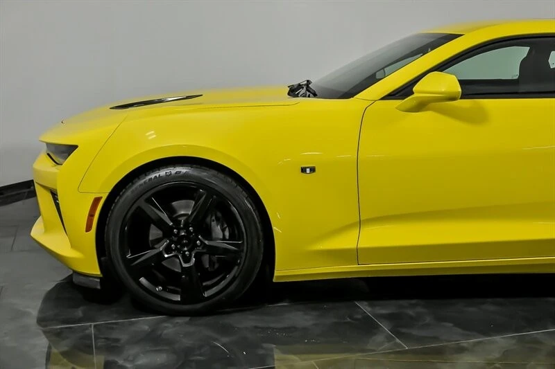 2018 Chevrolet Camaro SS 6th Gen - Image 5 of 30