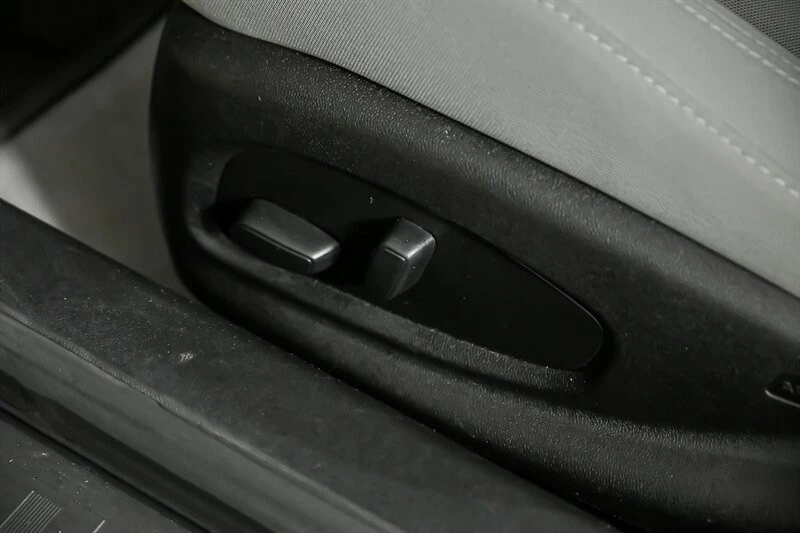 2018 Chevrolet Camaro SS 6th Gen - Image 19 of 30