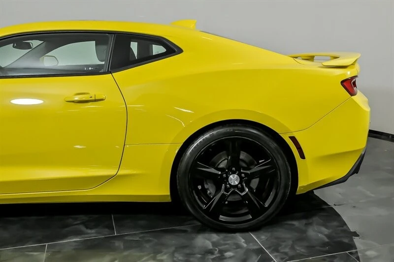 2018 Chevrolet Camaro SS 6th Gen - Image 6 of 30