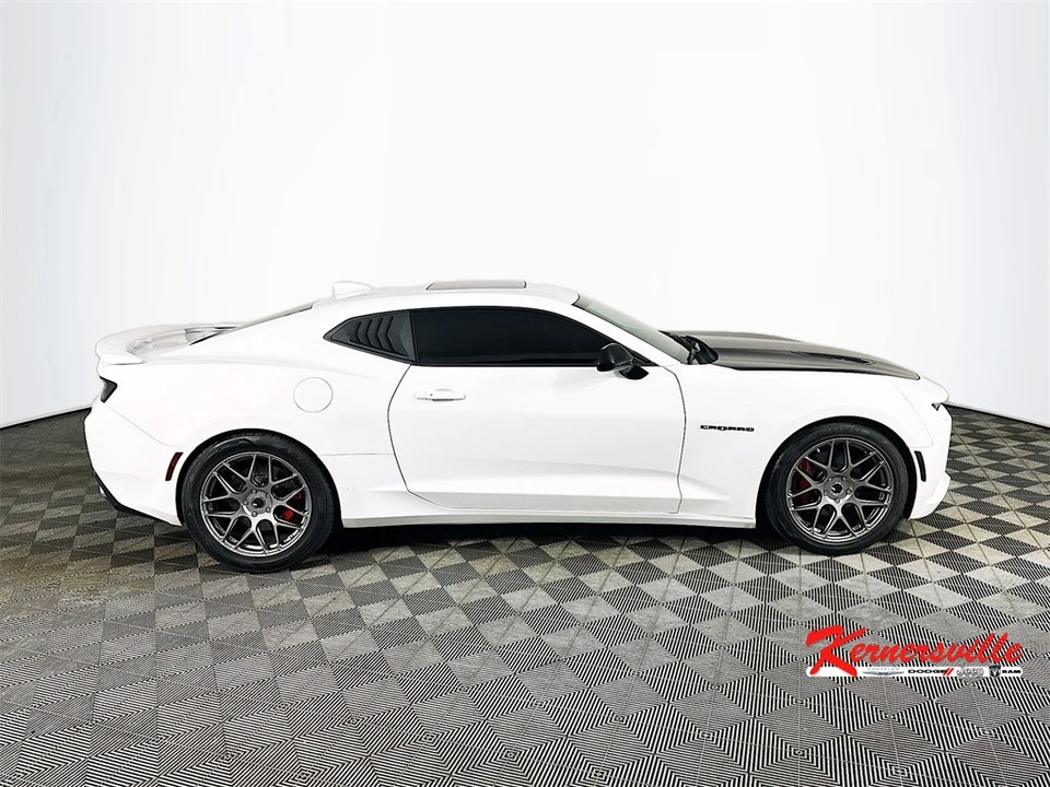 2018 Chevrolet Camaro SS 6th Gen - Image 8 of 21