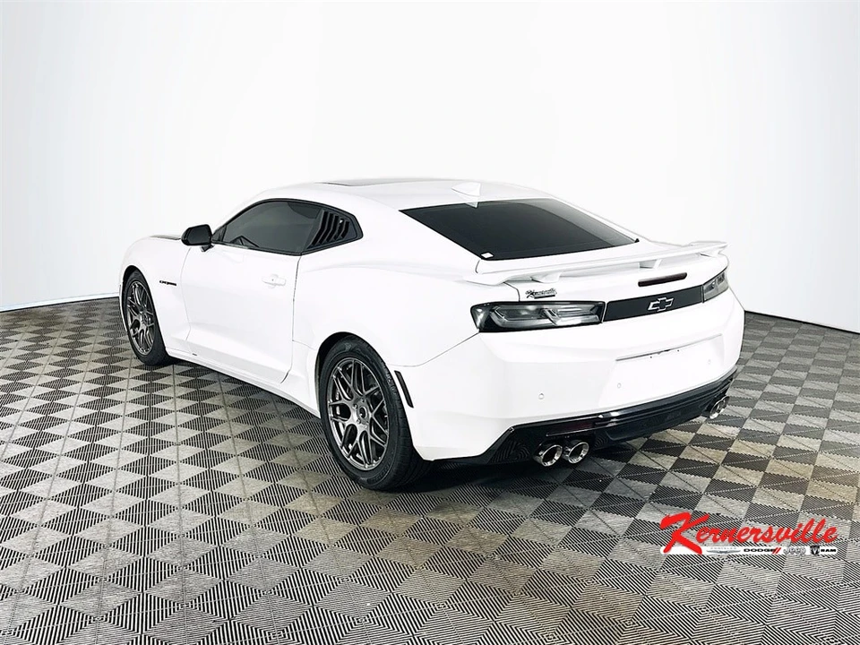 2018 Chevrolet Camaro SS 6th Gen - Image 5 of 21