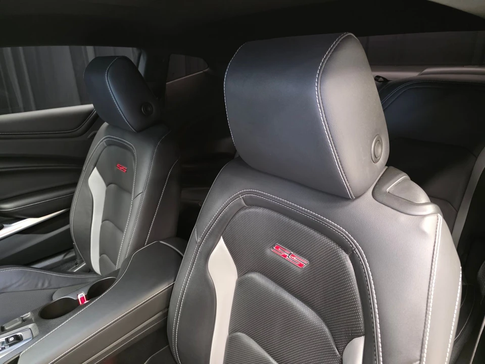 2018 Chevrolet Camaro SS 6th Gen - Image 18 of 31
