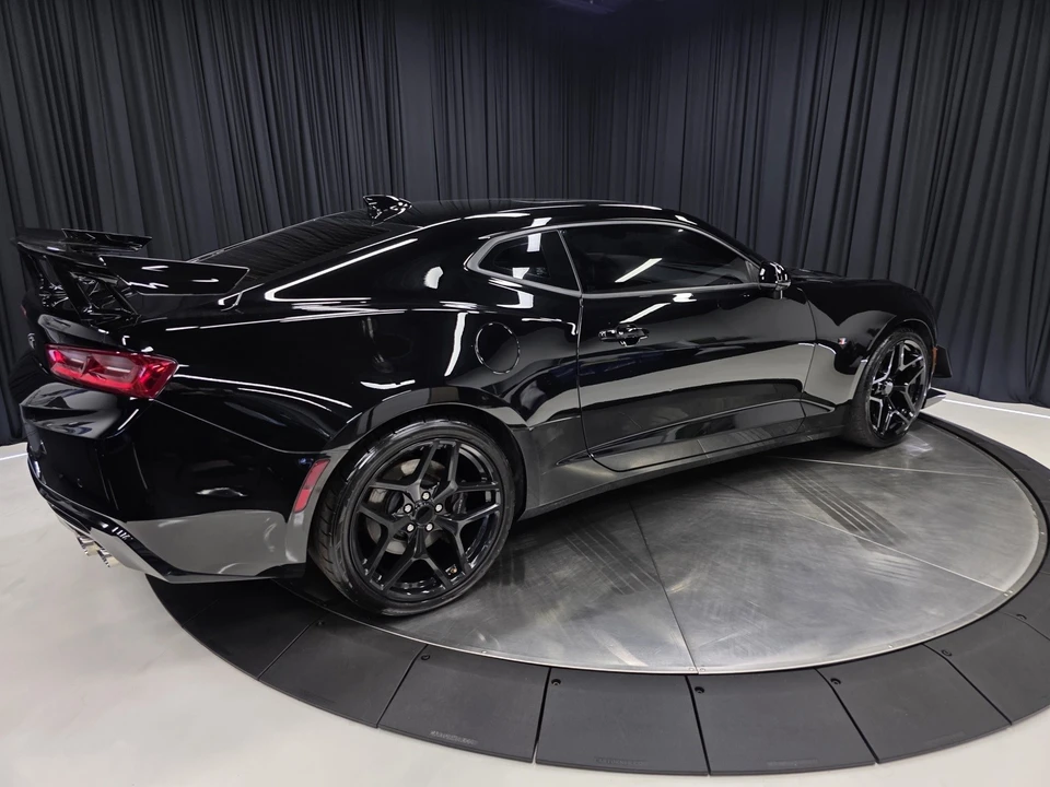 2018 Chevrolet Camaro SS 6th Gen - Image 11 of 12