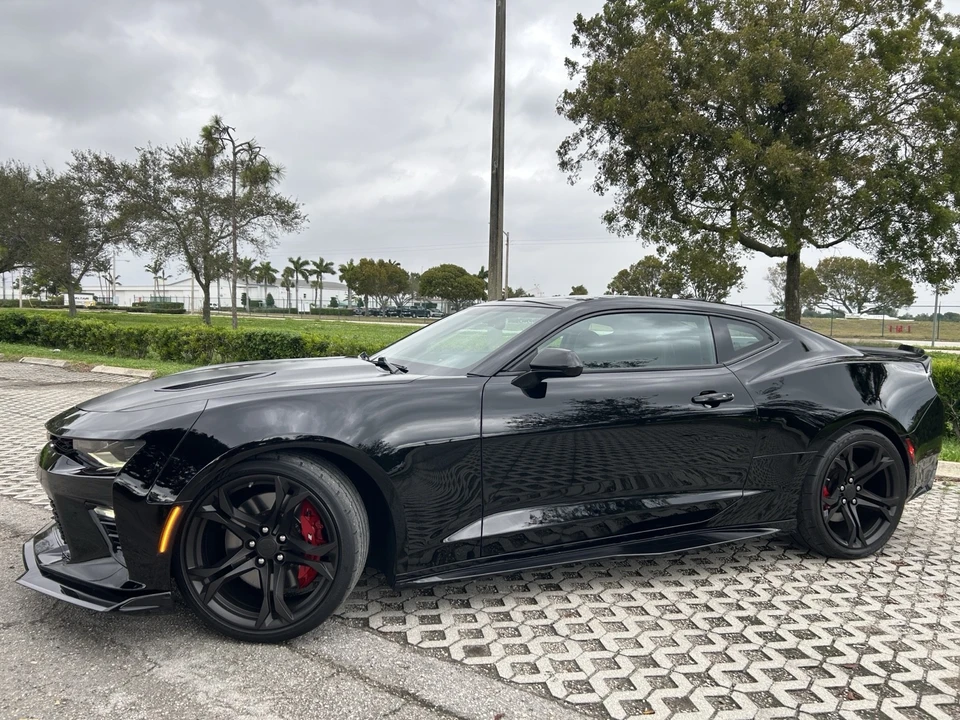 2018 Chevrolet Camaro SS 6th Gen - Image 3 of 21