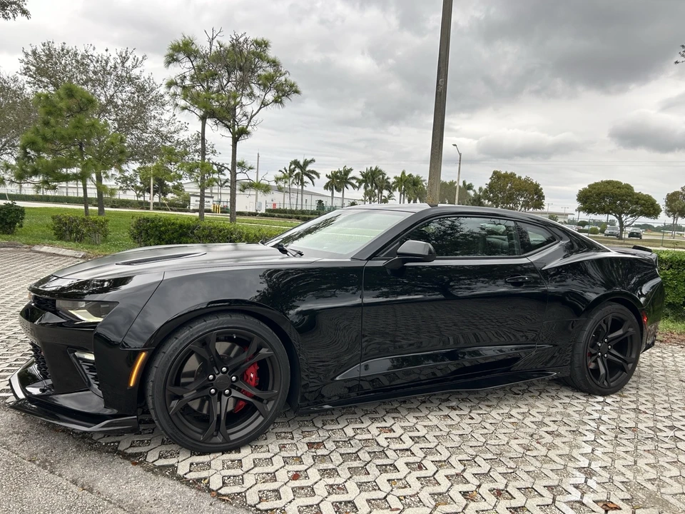 2018 Chevrolet Camaro SS 6th Gen - Image 15 of 21