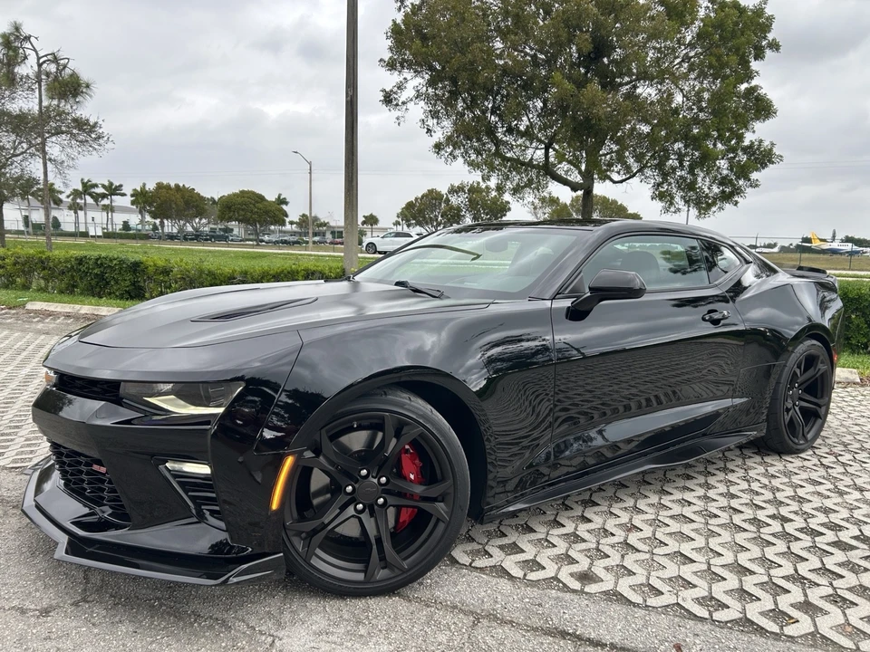 2018 Chevrolet Camaro SS 6th Gen - Image 2 of 21