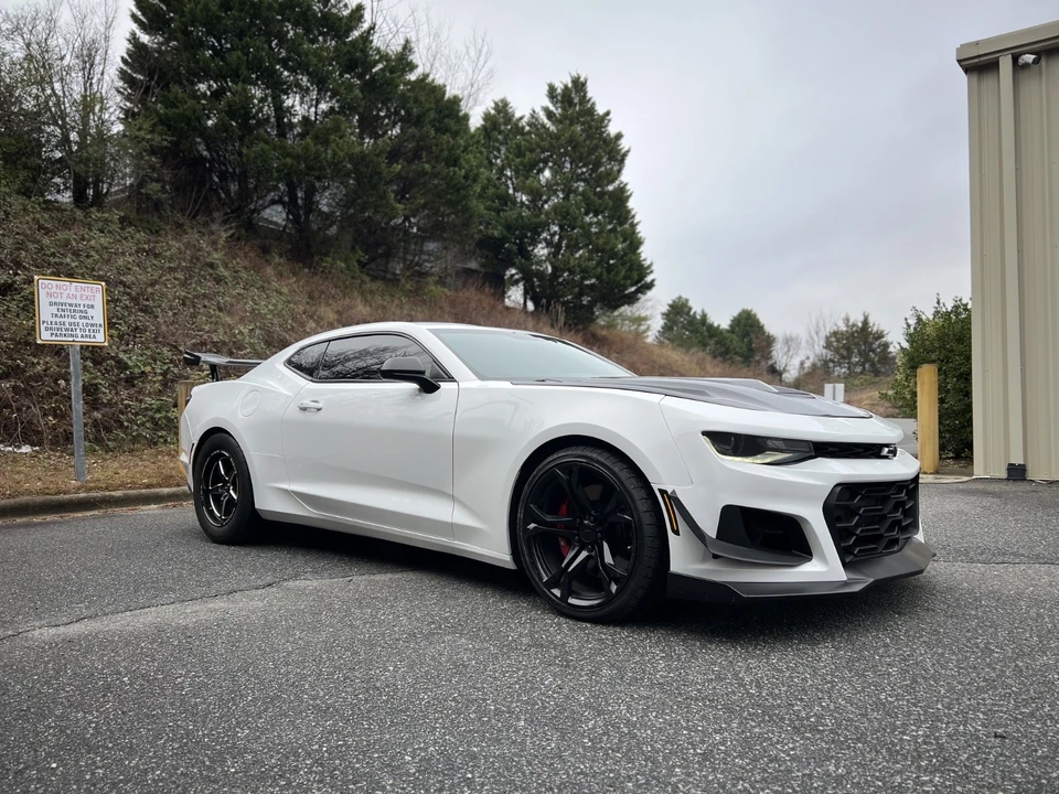 2018 Chevrolet Camaro SS 6th Gen - Image 9 of 13