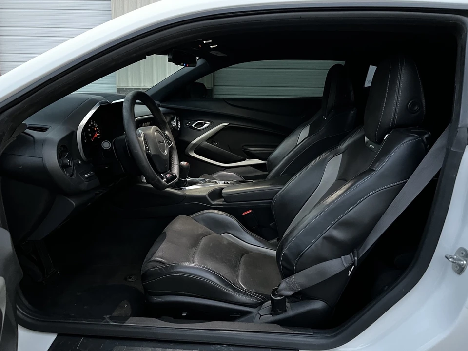 2018 Chevrolet Camaro SS 6th Gen - Image 10 of 13